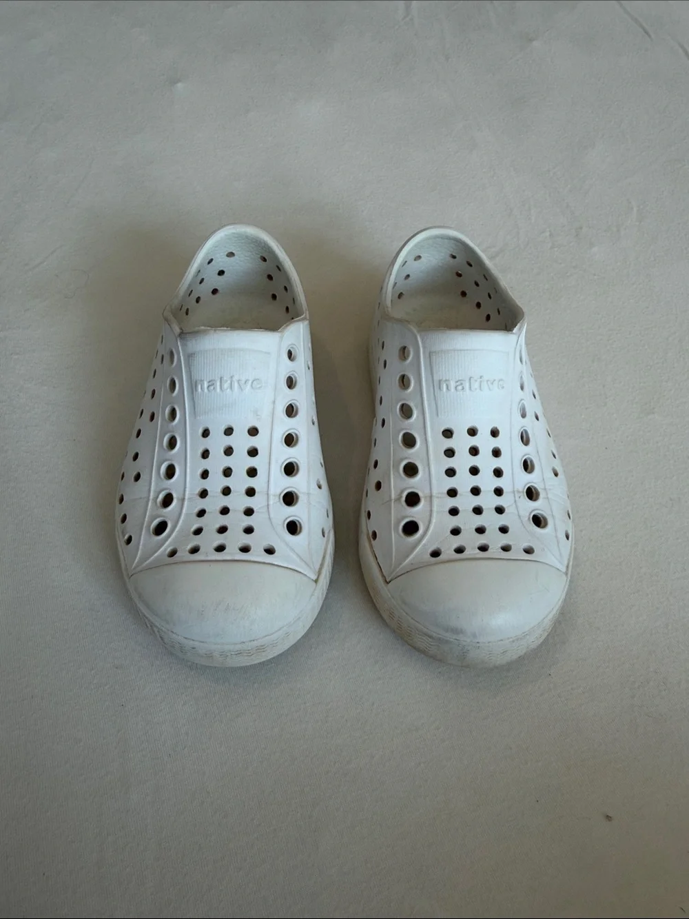 Native Kids Water Shoes Jefferson Slip-On in White Size 8/c8